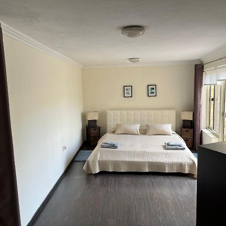 Groundfloor Apartment By The Sea, Fabulous Views Σεντ Πόλς Μπέι Εξωτερικό φωτογραφία